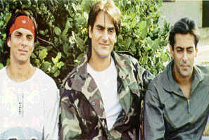 صور عائلة سالو Salman+khan+with+his+brothers