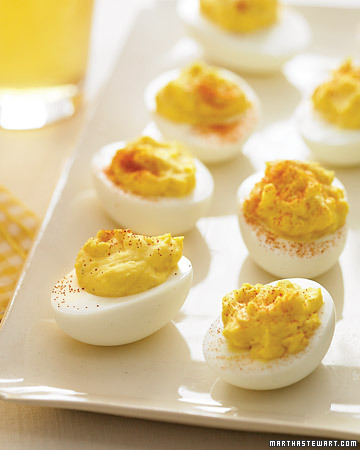 [deviledeggsmed102963_0607_deggs_xlmarthastewartcom.jpg]