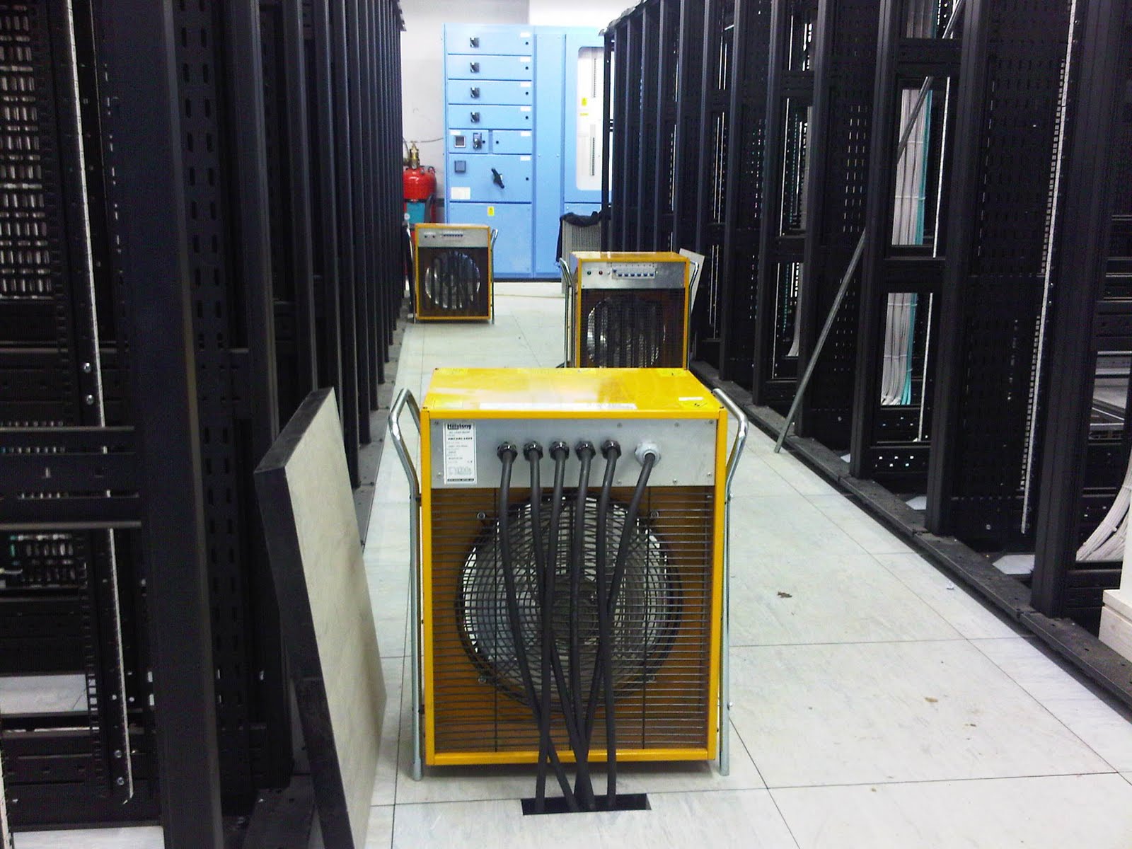 Load Bank blog from Hillstone Products 19" rack data center HVAC load