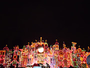 Disney Land at Christmas time! (dec )