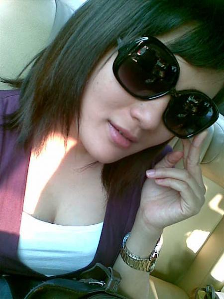 Indonesian Sexy Young Mom - 17+