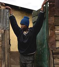 [george+obama+hut.JPG]