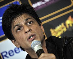 Breaking News - Indian star SRK banks on foreign stars to boost KKR\