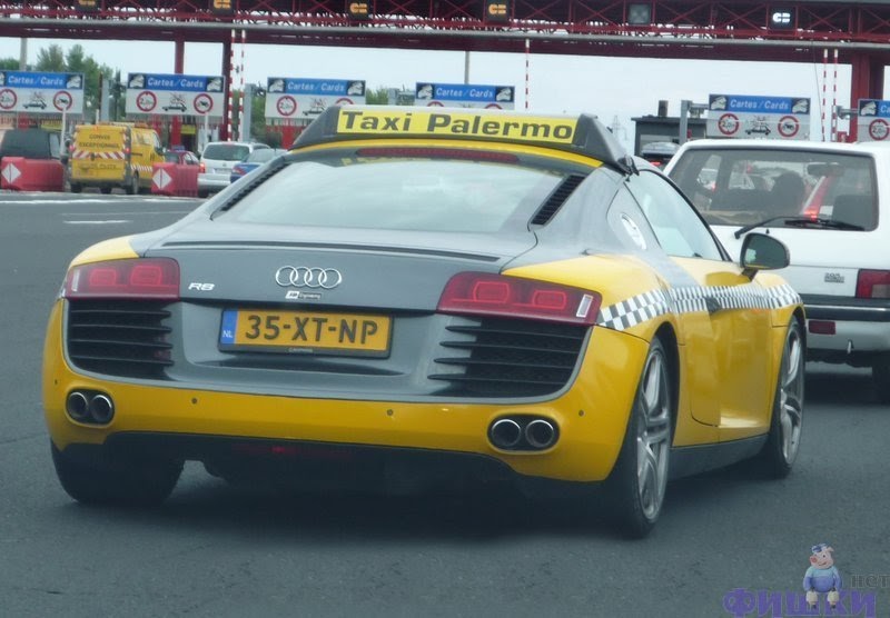 Audi r8 Taxi