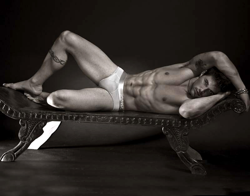 [BenjaminGodfre03.jpg]