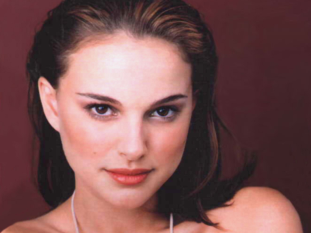 http://3.bp.blogspot.com/_LEKOsJwAnLE/TMkJLaSGlZI/AAAAAAAABIk/n0gp46JQL-A/s1600/natalie-portman-wallpaper-35.jpg