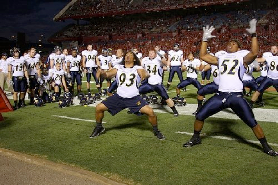 Hawaii Island Youth News Football Camps Aid High School Players Get to College
