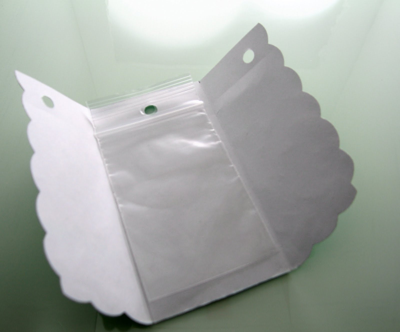 Shawl pins, jewelry and knitting accessories Creative packaging for