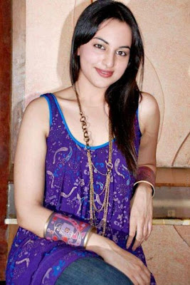Sonakshi Sinha sexy pics
