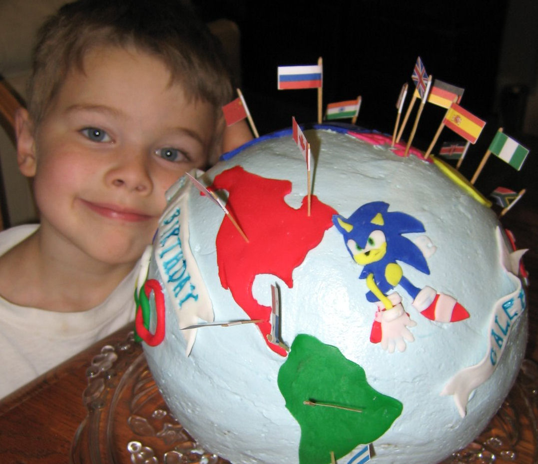 [caleb+cake2.jpg]
