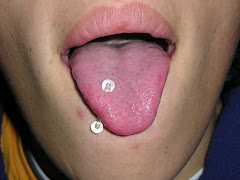 piercing costado lengua