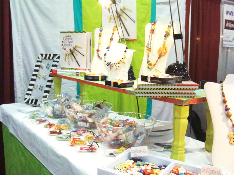 [beadandbutonbooth.jpg]