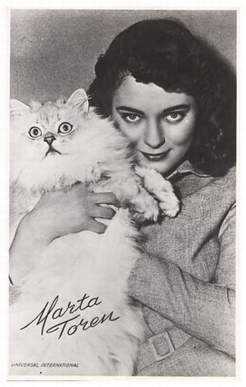 [celebrities-cats-40.jpg]