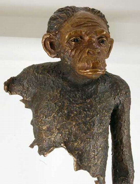 Unusual French Statues Curious, Funny Photos / Pictures