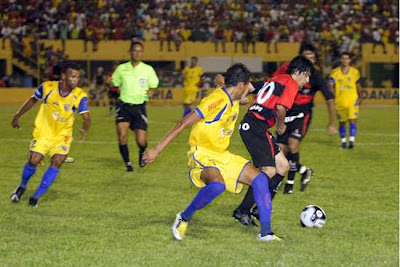 Foto Colo-Colo x Vitória - camisa nova 2009
