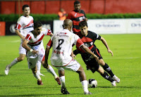 Foto: Vitória 3 x 1 Atlético-BA - 23/04/09