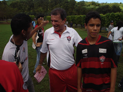 Torcida no treino do Barradão