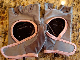 Grey and pink lifting gloves front side