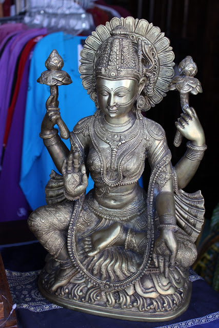 Tarnished silver statue