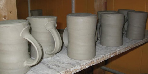 [upside_down_mugs.jpg]