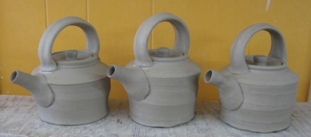 [teapots_3.jpg]