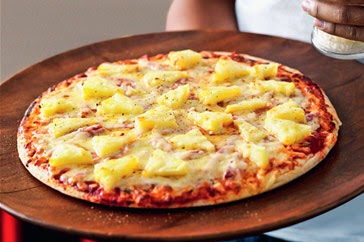 bacon pineapple pizza