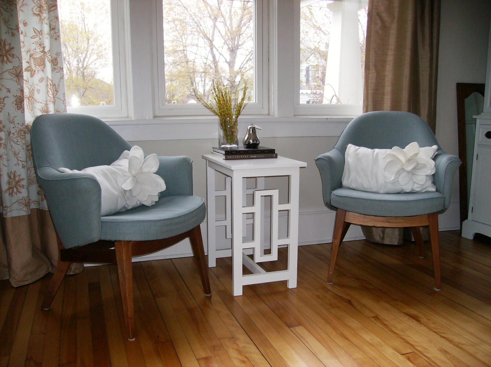 modern jane COFFEE NOOK