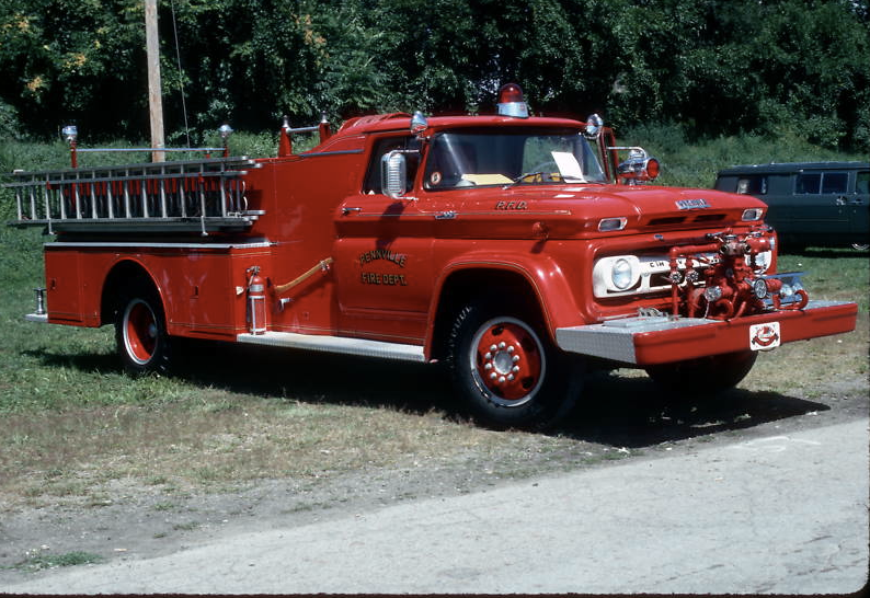 Stutz fire truck in 1932.