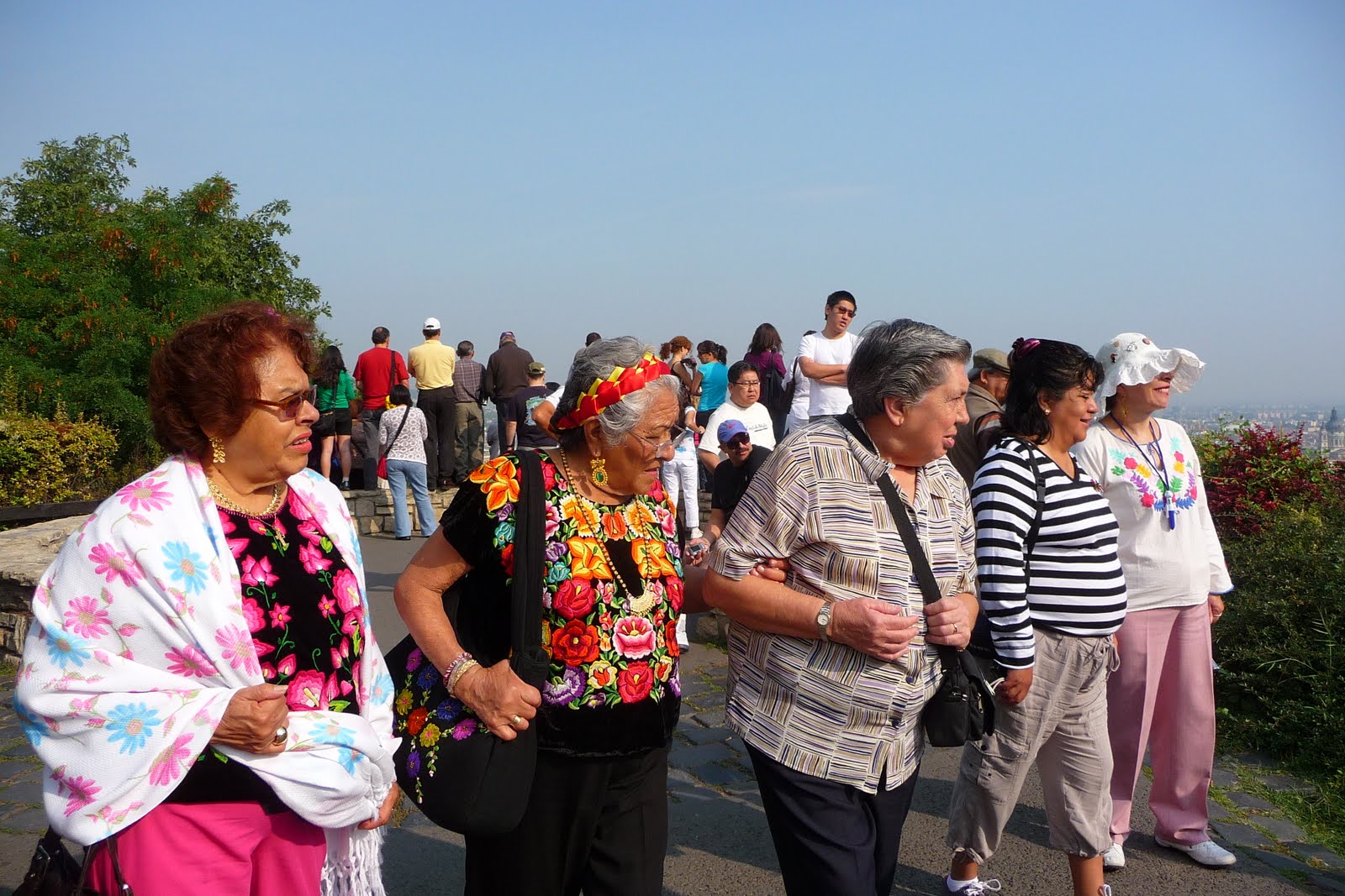 [天氣太熱人就懶怎麼個個是胖子.JPG]