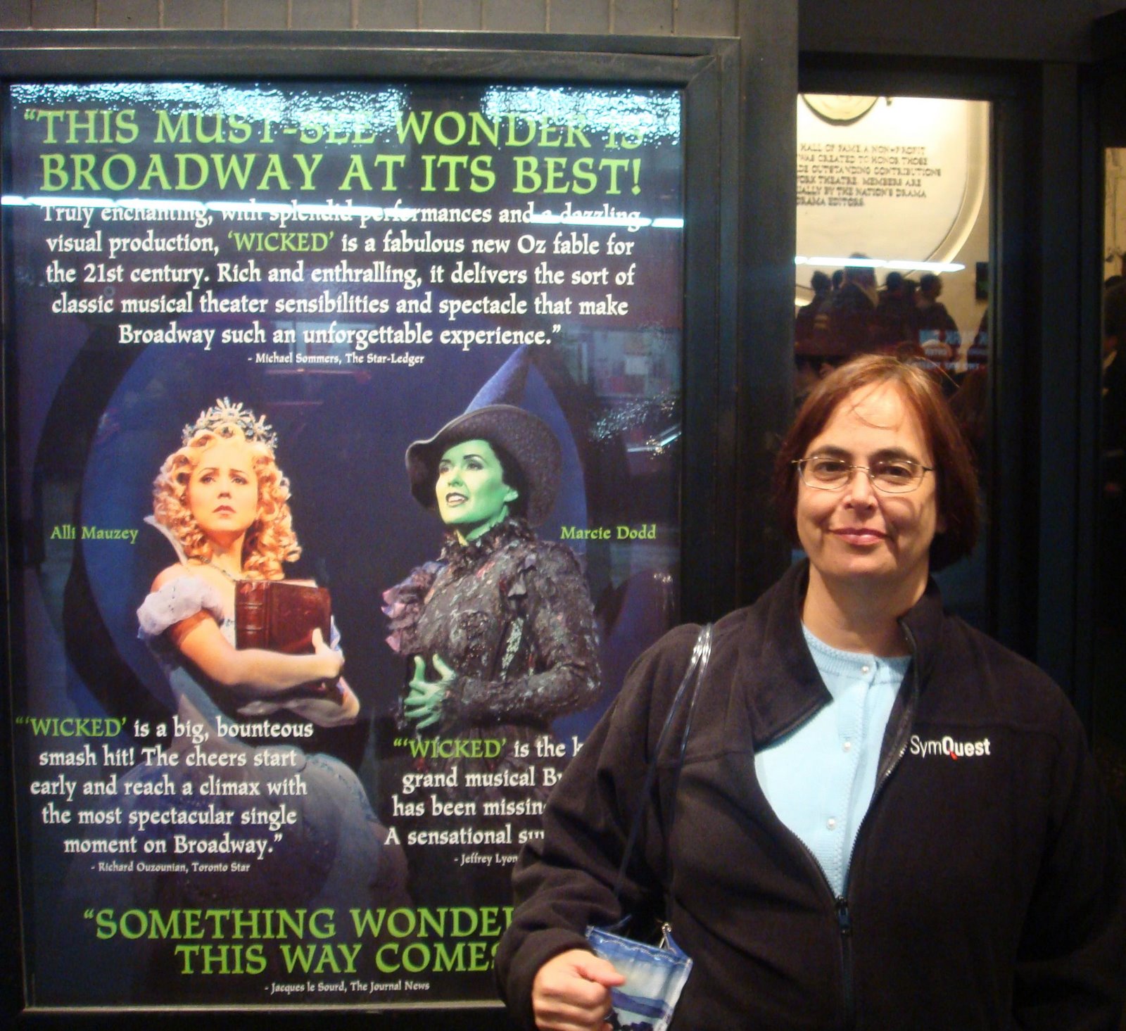 [blog_wicked_donna.JPG]