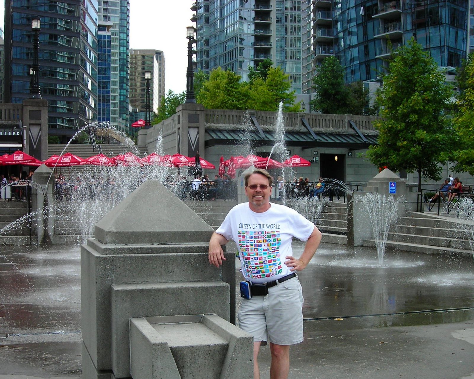 [David+in+Canada.JPG]