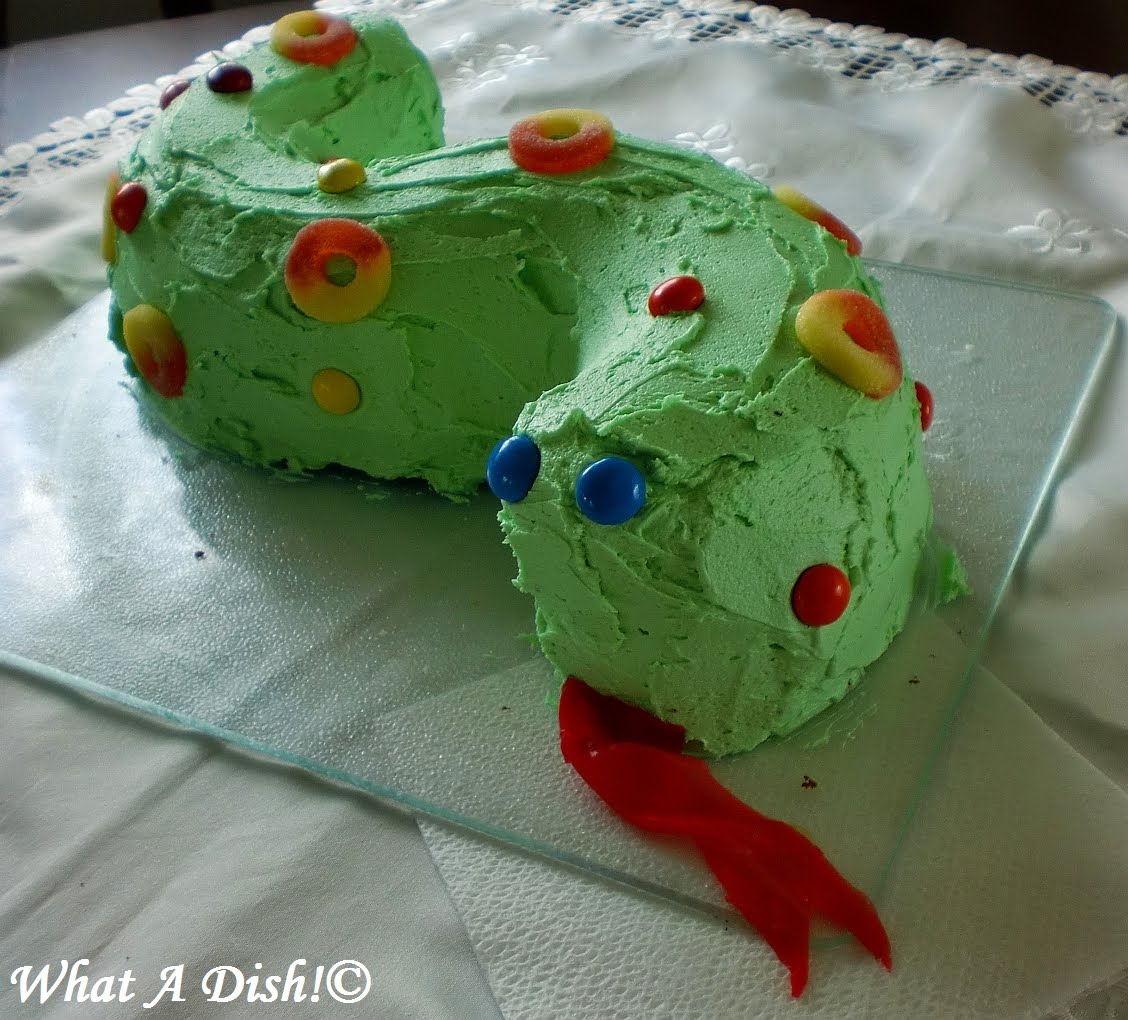 What A Dish! Snake Cake!!