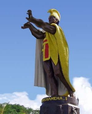 El rey Kamehameha I haciendo un kamehameha (cortesía de xonomech e inciclopedia.org