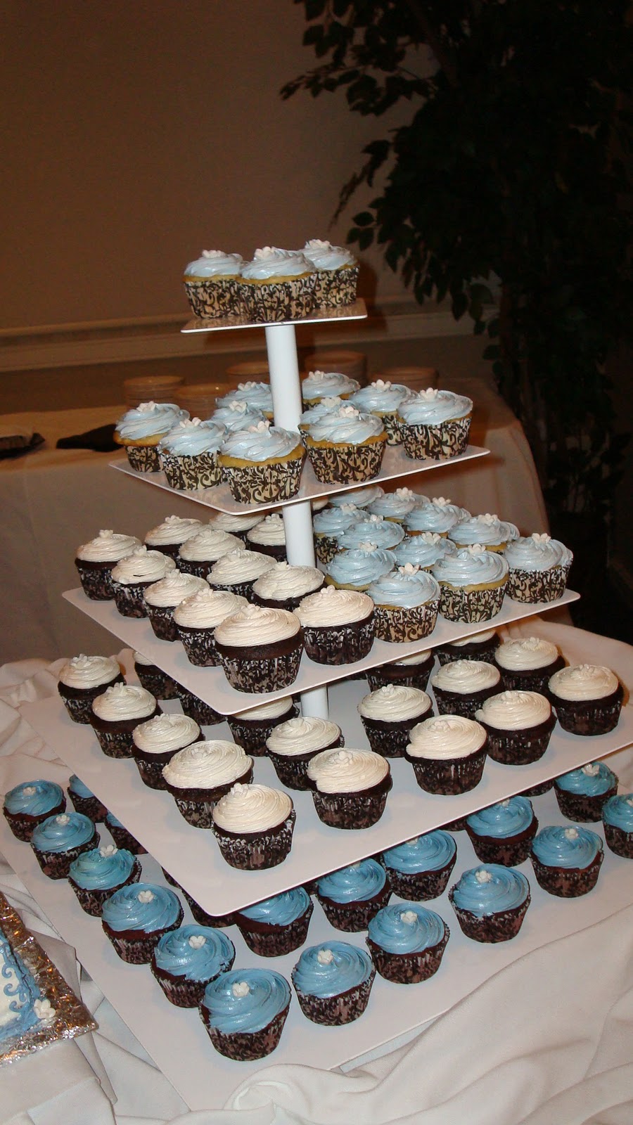 Wedding Cakes and Fabulously Delicious Creations! Wedding Cupcakes