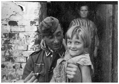 Адольф Шикльгрубер - еврей и африканец German-soldiers-occupied-russia-soviet-union-second-world-war-005