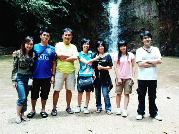 [10234_1210166864353_1534194925_30588506_2789619_n.jpg]