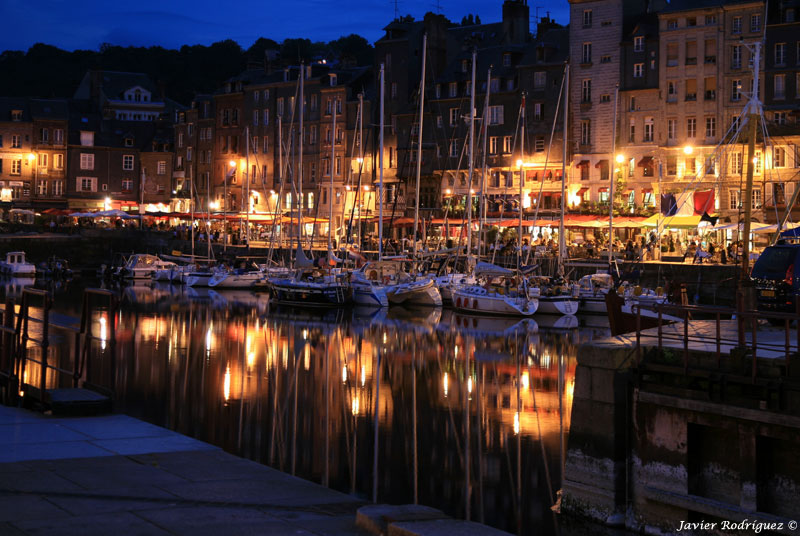 50 Honfleur France. Reflejos