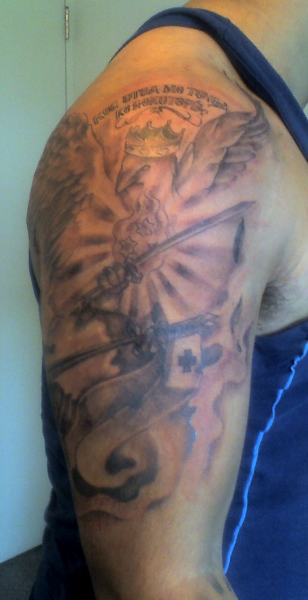 urban-kupesi-tattoos: New Skool Tongan Coat of Arm urban-kupesi-tattoos: New Skool Tongan Coat of Arm