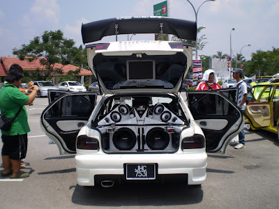 Wira Aeroback audio car