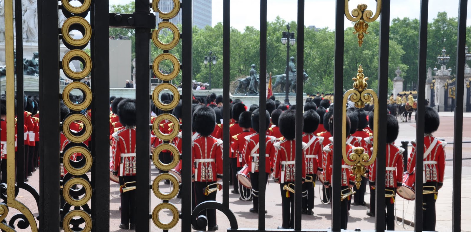 2 months in Europe: London - The Royal guards