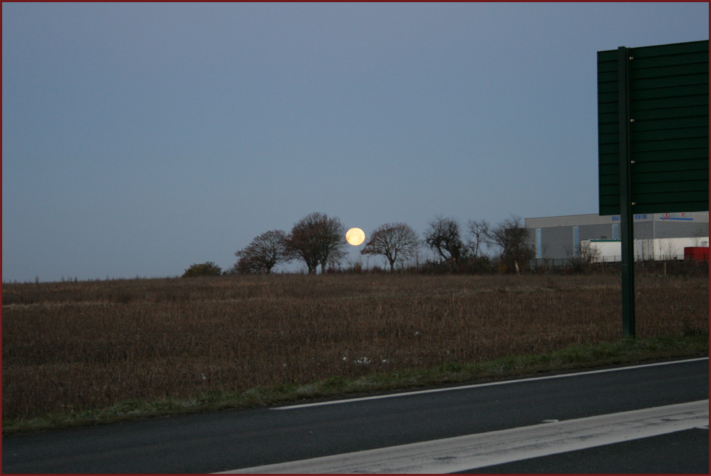 [lune24.11.07CP.jpg]