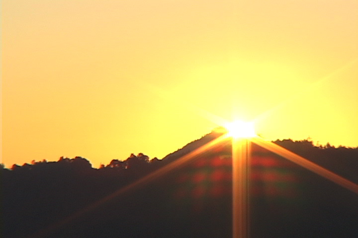 [aparece+el+sol.jpg]