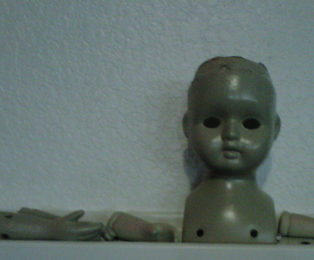 painting porcelain dolls