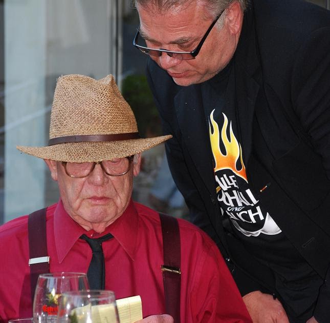 Alles Schall und Rauch BilderbergExperte Jim Tucker ist gestorben