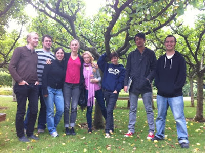 A group photo of students in Giverny
