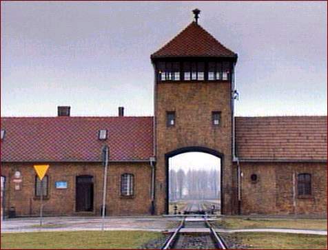 [auschwitz_front.jpg]