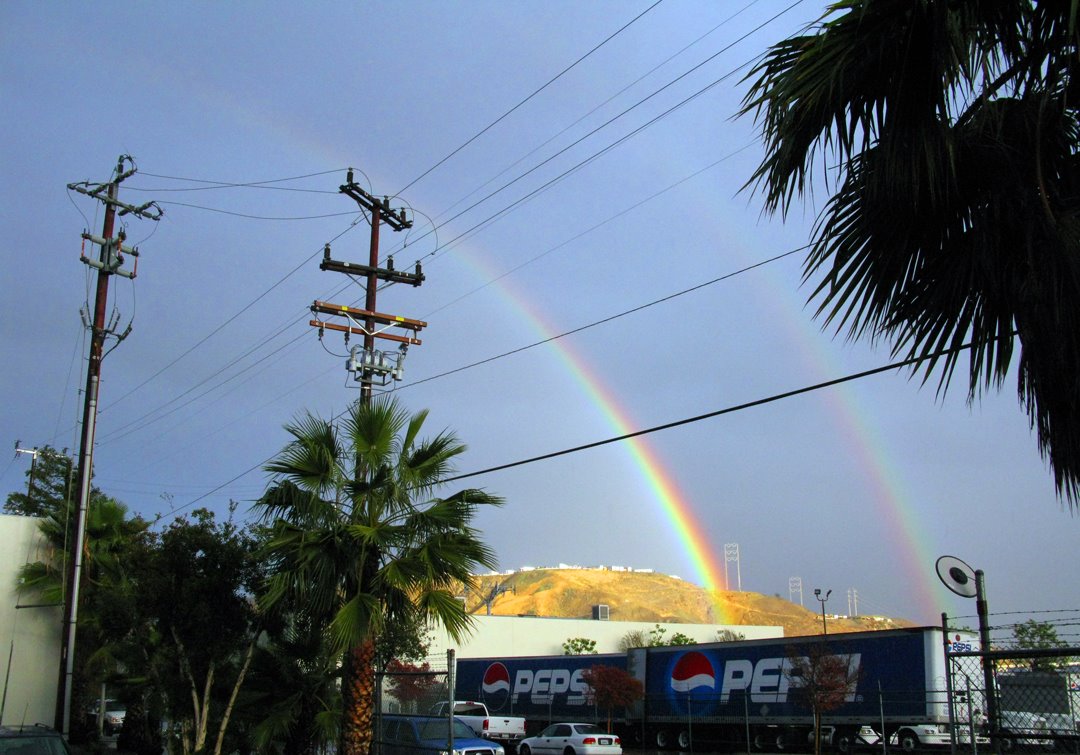 [IMG_1937+rainbow.jpg]