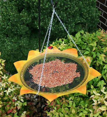 Tire Bird Feeders Bird Feeders And Birdhouses Made From Unusual