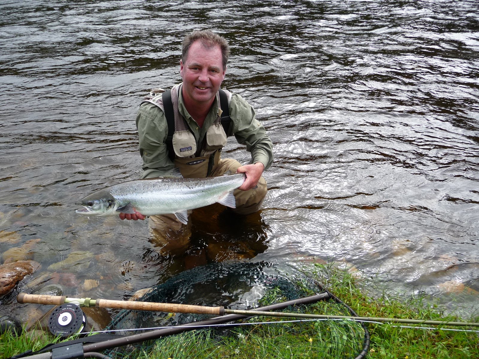 Salmon Fishing Scotland. Salmon Fishing Scotland Catching Summer Salmon Fly Fishing on the Tay