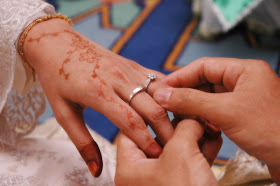 Pemuda Ahli Sunnah Melihat Kemaluan Suami Isteri